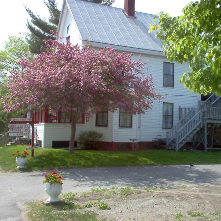 Parks Edge Inn Millinocket Extérieur photo