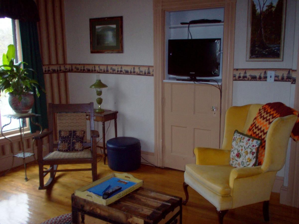 Parks Edge Inn Millinocket Extérieur photo
